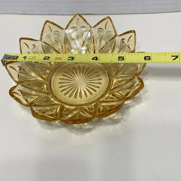 Federal Glass Dish Bowl Amber Yellow Sunburst Sunflower Petal MCM 6” Vintage - Picture 4 of 6